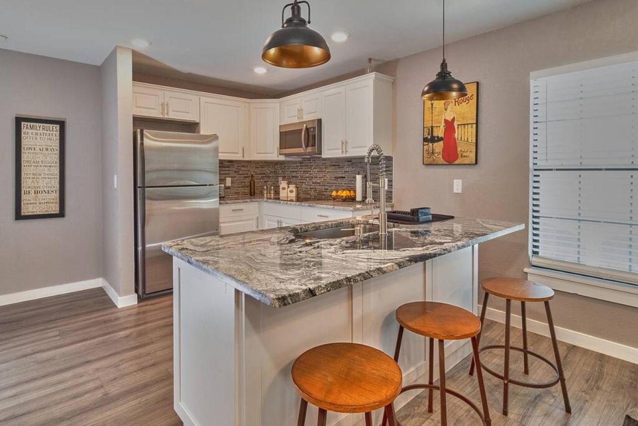 Cozy Haven Attached To Million Home - South Tampa Eksteriør billede