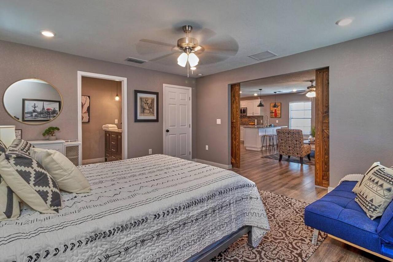Cozy Haven Attached To Million Home - South Tampa Eksteriør billede